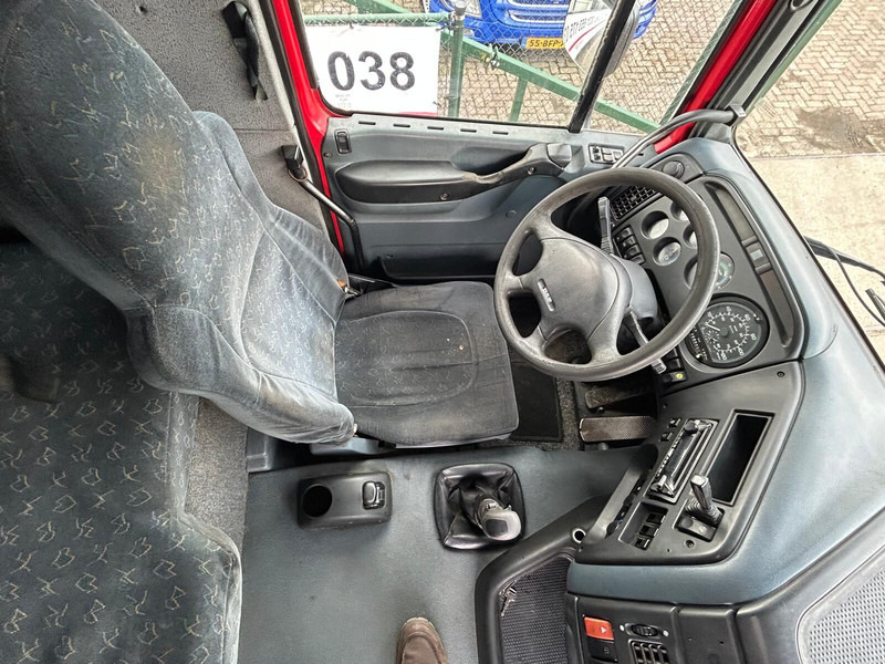 Cabeza tractora DAF XF 95.480: foto 17