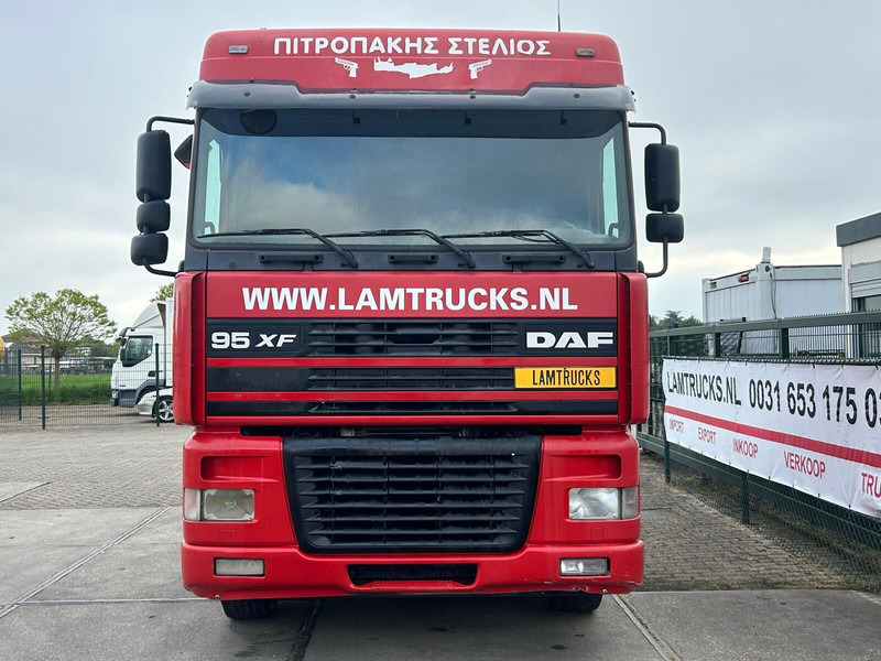 Cabeza tractora DAF XF 95.480: foto 8