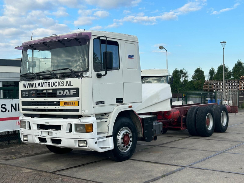 DAF 95.400 TOP CONDITION - Chasis camión: foto 1 DAF 95.400 TOP CONDITION - Chasis camión: foto 1