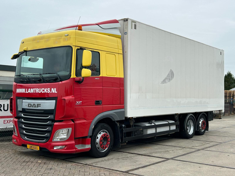 DAF XF 460 FAR - Camión caja cerrada: foto 1 DAF XF 460 FAR - Camión caja cerrada: foto 1