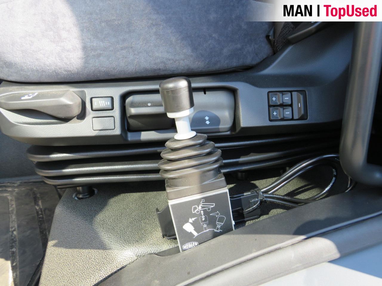 MAN TGS 41.480 8x4 BB CH Schmitz Muldenkipper Retarder - Volquete camión: foto 4 MAN TGS 41.480 8x4 BB CH Schmitz Muldenkipper Retarder - Volquete camión: foto 4