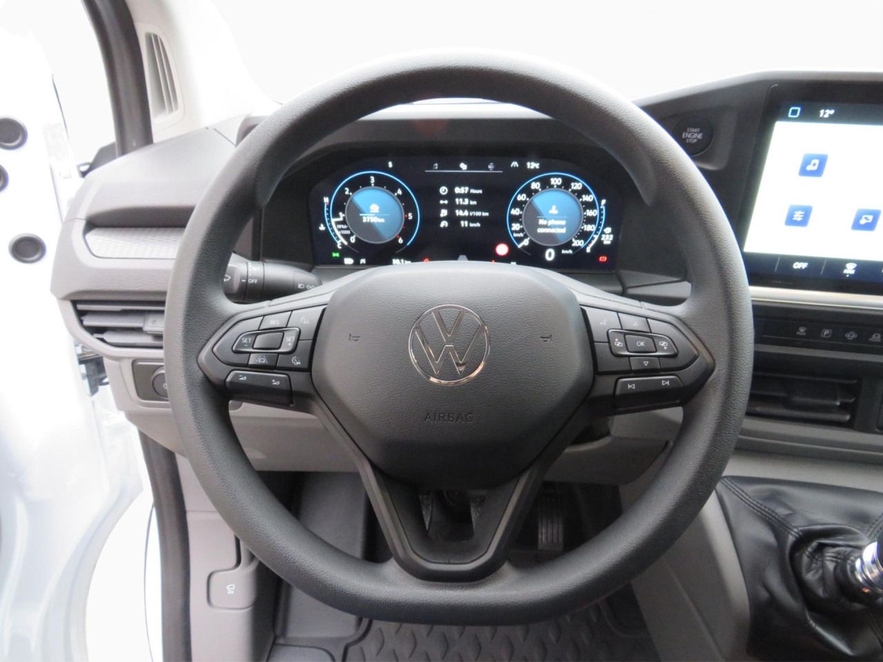 VOLKSWAGEN T7 Transporter Kasten KR 2.0 TDI 81 kW Klima ZV - Furgoneta pequeña: foto 4 VOLKSWAGEN T7 Transporter Kasten KR 2.0 TDI 81 kW Klima ZV - Furgoneta pequeña: foto 4