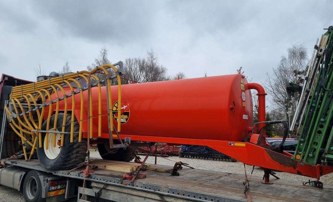 Kimadan 10000 - Cuba de purín: foto 1 Kimadan 10000 - Cuba de purín: foto 1