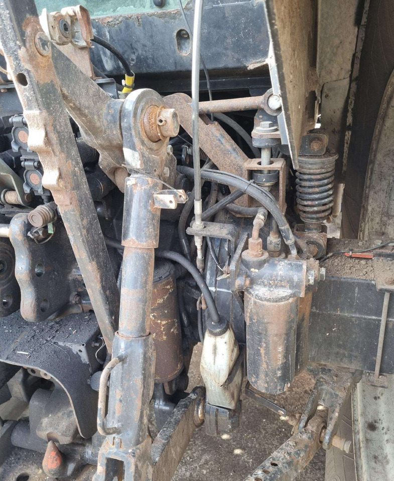 Tractor Valtra T190: foto 8
