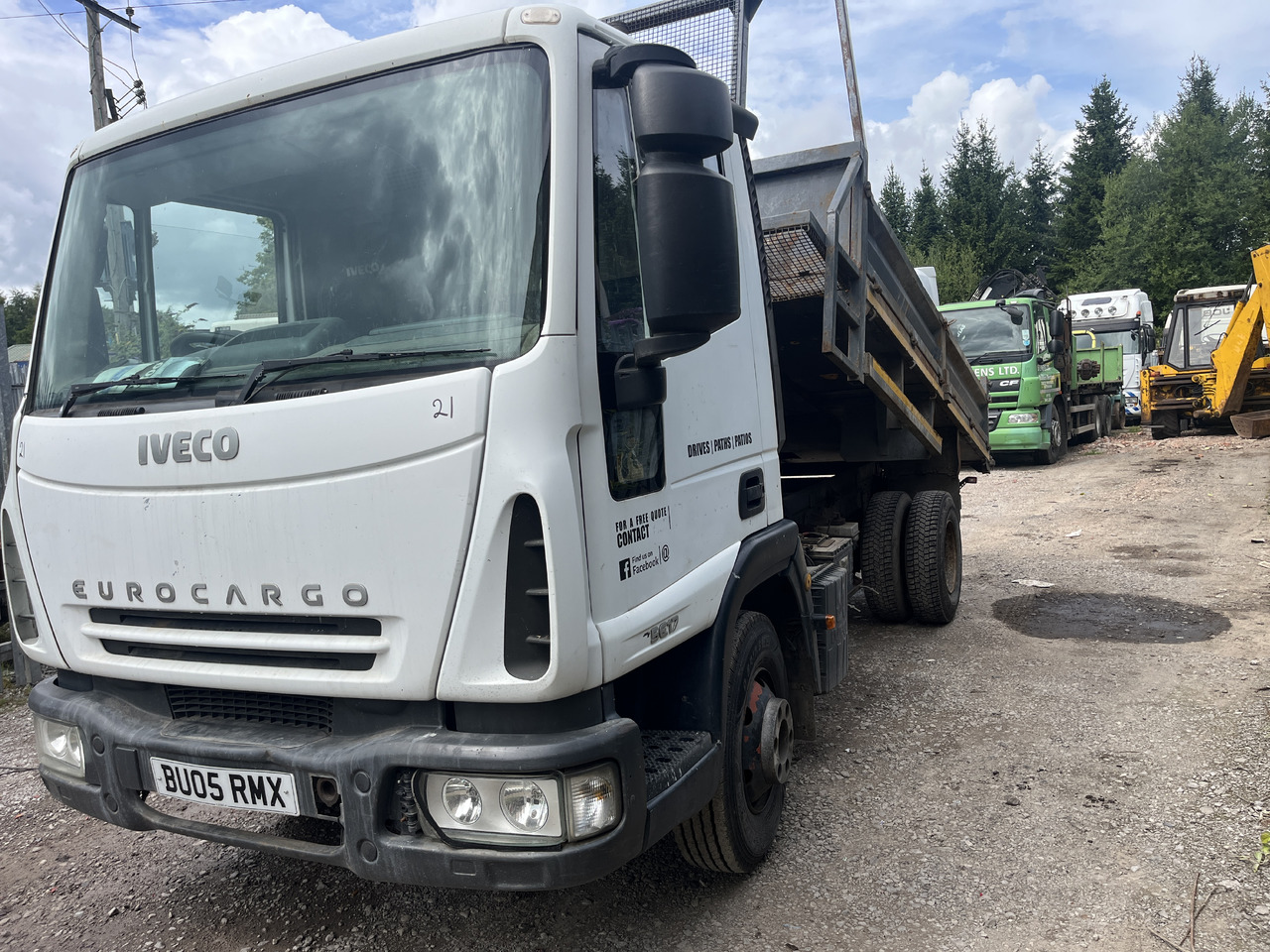 Iveco Euro Cargo 75 E17 - Volquete camión: foto 2 Iveco Euro Cargo 75 E17 - Volquete camión: foto 2