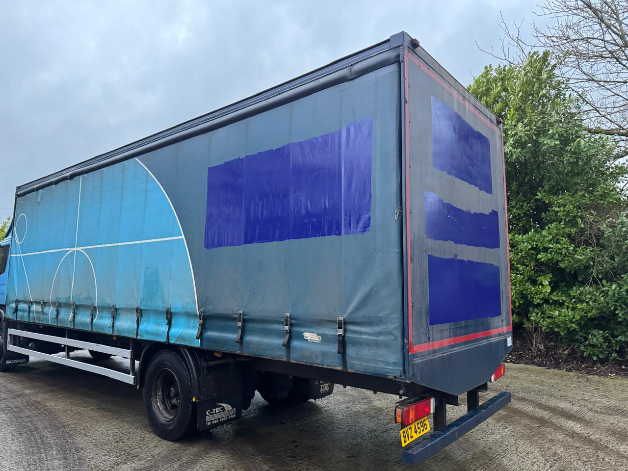 Scania P230 4X2 curtain side - Camión lona: foto 3 Scania P230 4X2 curtain side - Camión lona: foto 3