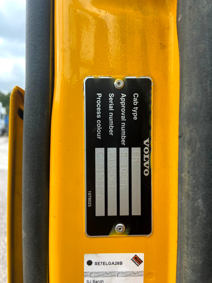 Camión caja abierta VOLVO FM9 340 6x2: foto 12