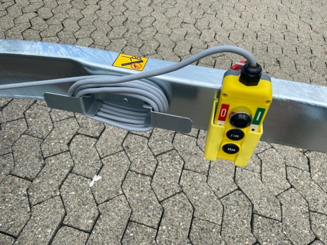 Brenderup Rückwärtskipper BT4260STB 2500, 2,5 to., E-Pumpe, 259x143x35cm - Volquete remolque: foto 5 Brenderup Rückwärtskipper BT4260STB 2500, 2,5 to., E-Pumpe, 259x143x35cm - Volquete remolque: foto 5
