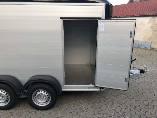 Cheval Liberte Debon Roadster 500 Alu + Türe 2600 kg, 100 km/h, 320x167x200cm - Caja cerrada remolque: foto 5 Cheval Liberte Debon Roadster 500 Alu + Türe 2600 kg, 100 km/h, 320x167x200cm - Caja cerrada remolque: foto 5