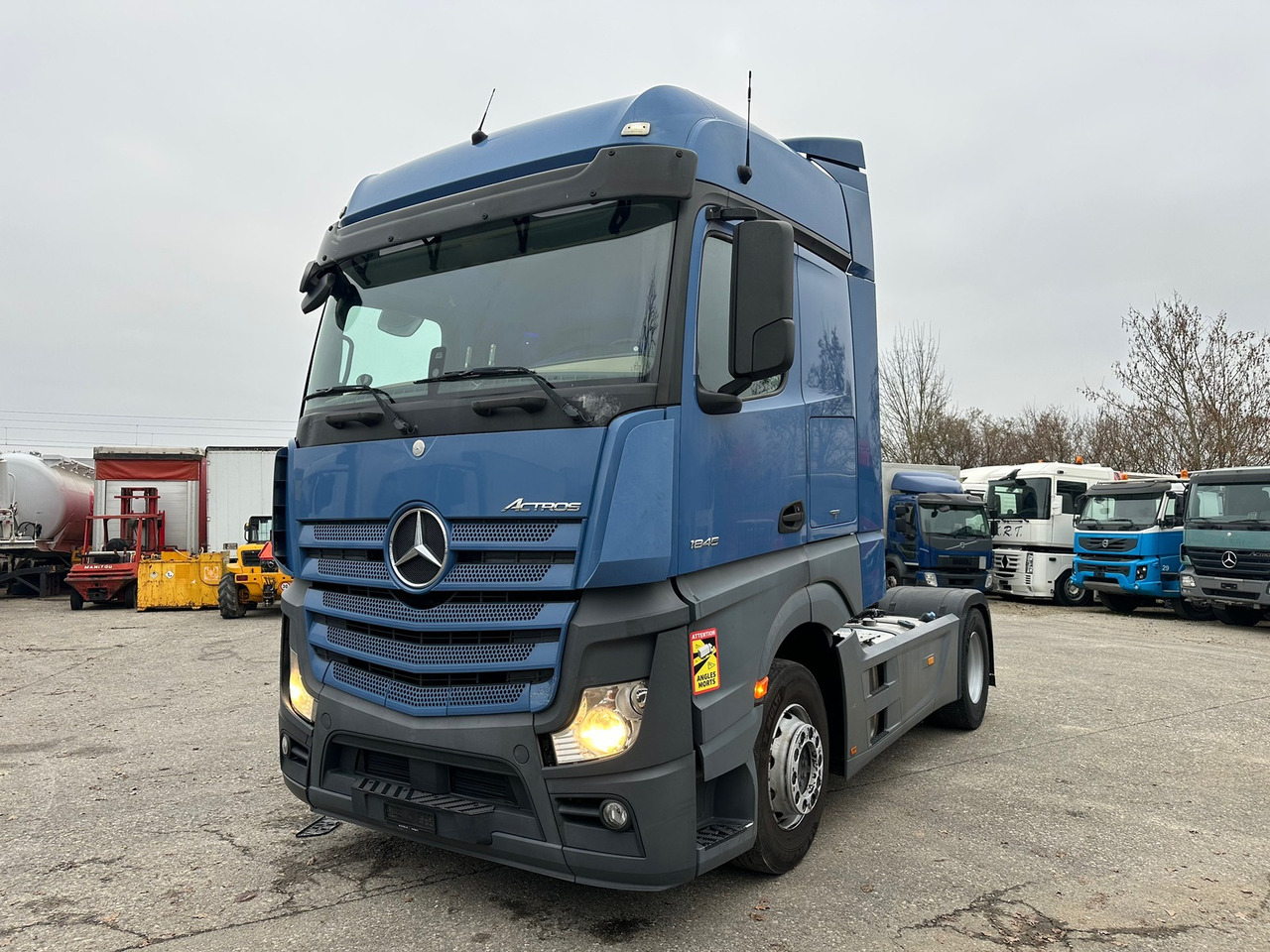 MERCEDES-BENZ Actros 18.45 4x2 - Cabeza tractora: foto 1 MERCEDES-BENZ Actros 18.45 4x2 - Cabeza tractora: foto 1
