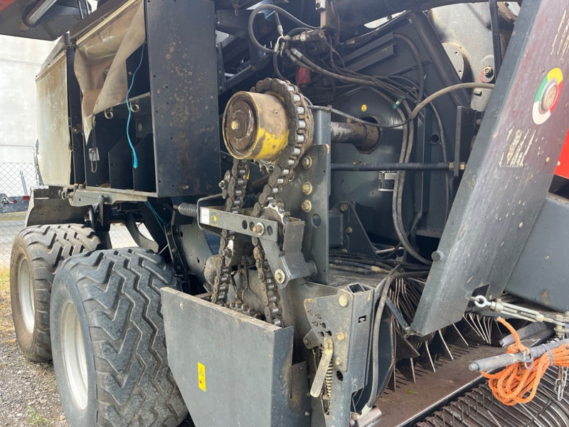 Kuhn LSB 1290 - Empacadora de pacas cuadradas: foto 4 Kuhn LSB 1290 - Empacadora de pacas cuadradas: foto 4