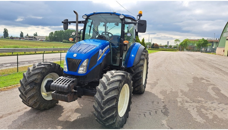 New Holland T 4.105 - Tractor: foto 3 New Holland T 4.105 - Tractor: foto 3