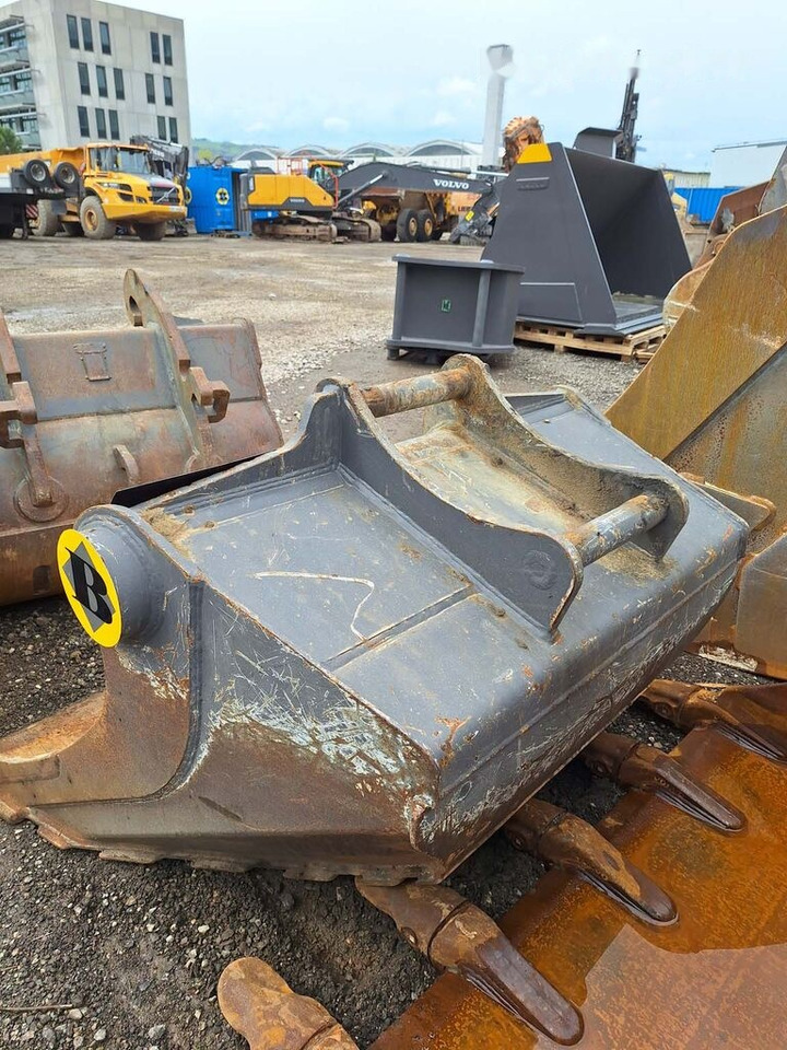Balavto excavating planning bucket 1550 mm S60 - Cazo para excavadora: foto 3 Balavto excavating planning bucket 1550 mm S60 - Cazo para excavadora: foto 3
