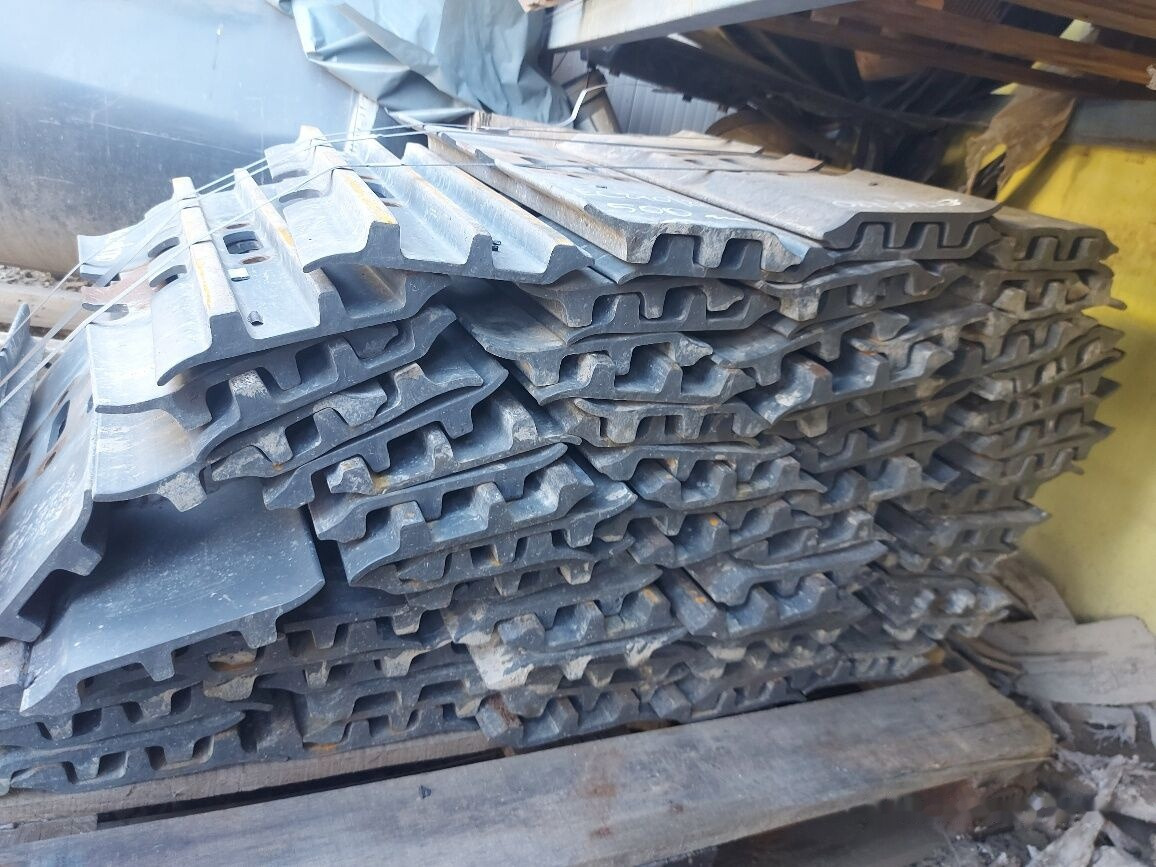 Grouser pads 600 mm Daewoo-Doosan DX225 NLC, Daewoo-Doosan Solar 220, Daewoo-Doosan Solar 225, Hitachi ZX180 LC, Hitachi ZX240, Hyundai HX180 HIGH WALKER, Komatsu PC150 LC, Komatsu PC160, Komatsu PC - Oruga para Excavadora: foto 1 Grouser pads 600 mm Daewoo-Doosan DX225 NLC, Daewoo-Doosan Solar 220, Daewoo-Doosan Solar 225, Hitachi ZX180 LC, Hitachi ZX240, Hyundai HX180 HIGH WALKER, Komatsu PC150 LC, Komatsu PC160, Komatsu PC - Oruga para Excavadora: foto 1