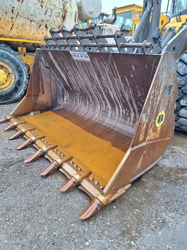Loader bucket 1004536 2750 mm - Cazo cargador: foto 1 Loader bucket 1004536 2750 mm - Cazo cargador: foto 1