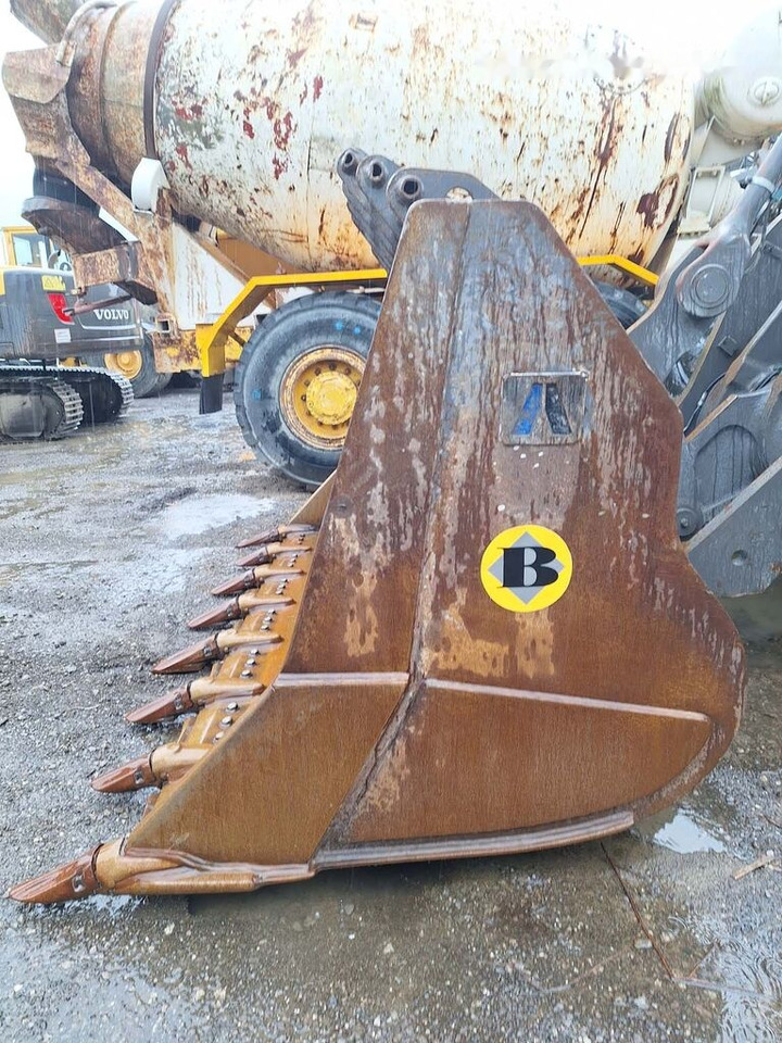 Loader bucket 1004536 2750 mm - Cazo cargador: foto 4 Loader bucket 1004536 2750 mm - Cazo cargador: foto 4