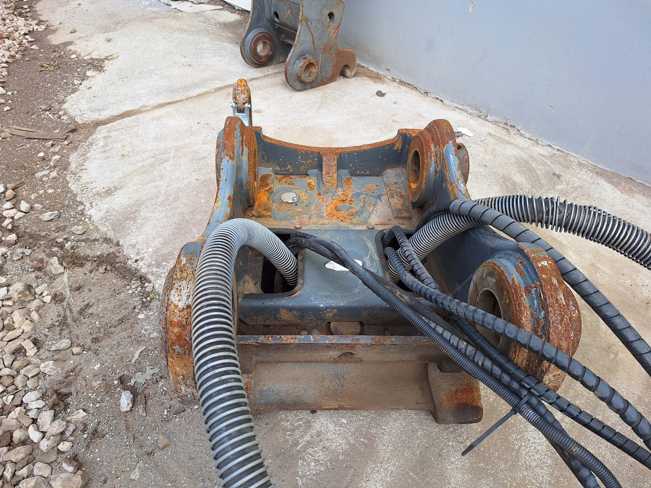 OilQuick hydraulic OQ70/55 - Acoplamiento rápido para Maquinaria de construcción: foto 4 OilQuick hydraulic OQ70/55 - Acoplamiento rápido para Maquinaria de construcción: foto 4