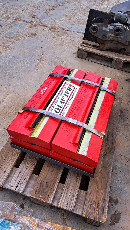 Blow bar Rubble Master RM80 for crusher - Piezas de recambio para Machacadora: foto 5 Blow bar Rubble Master RM80 for crusher - Piezas de recambio para Machacadora: foto 5