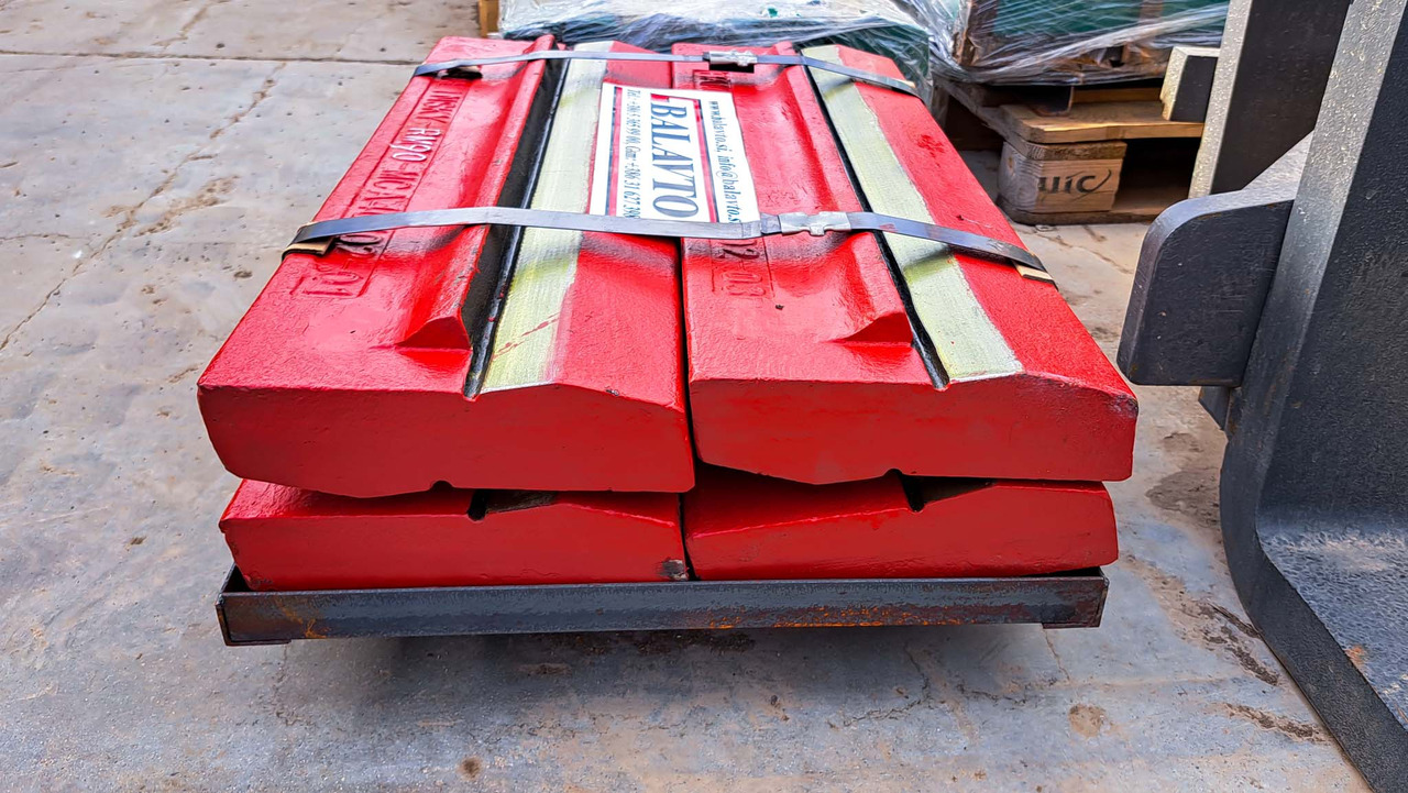 Blow bar Rubble Master RM90 for crusher - Piezas de recambio para Machacadora: foto 5 Blow bar Rubble Master RM90 for crusher - Piezas de recambio para Machacadora: foto 5