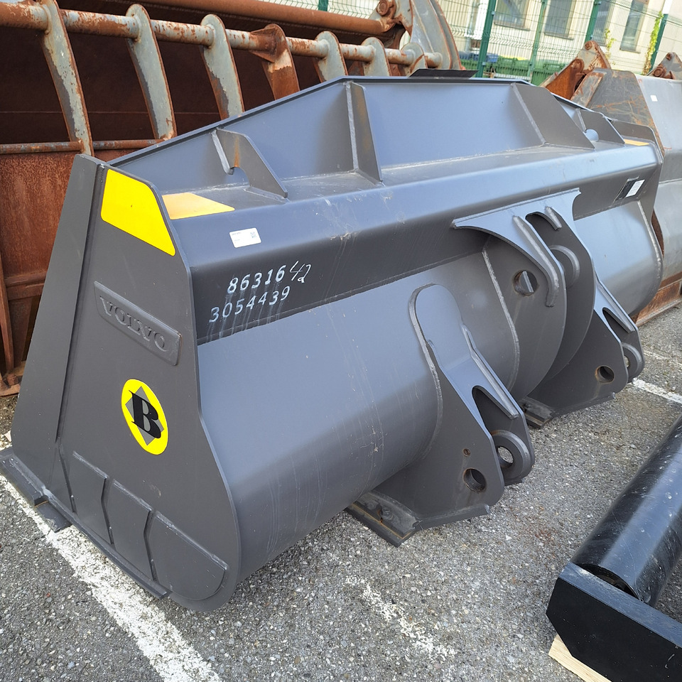 VOLVO 2880 mm for 18-22 ton wheel loaders - Cazo cargador para Maquinaria de construcción: foto 3 VOLVO 2880 mm for 18-22 ton wheel loaders - Cazo cargador para Maquinaria de construcción: foto 3