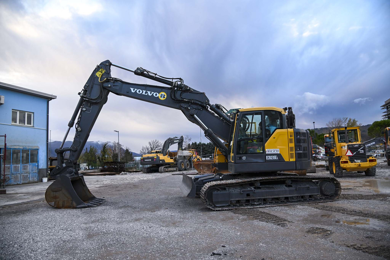 VOLVO ECR235EL - Excavadora de cadenas: foto 3 VOLVO ECR235EL - Excavadora de cadenas: foto 3