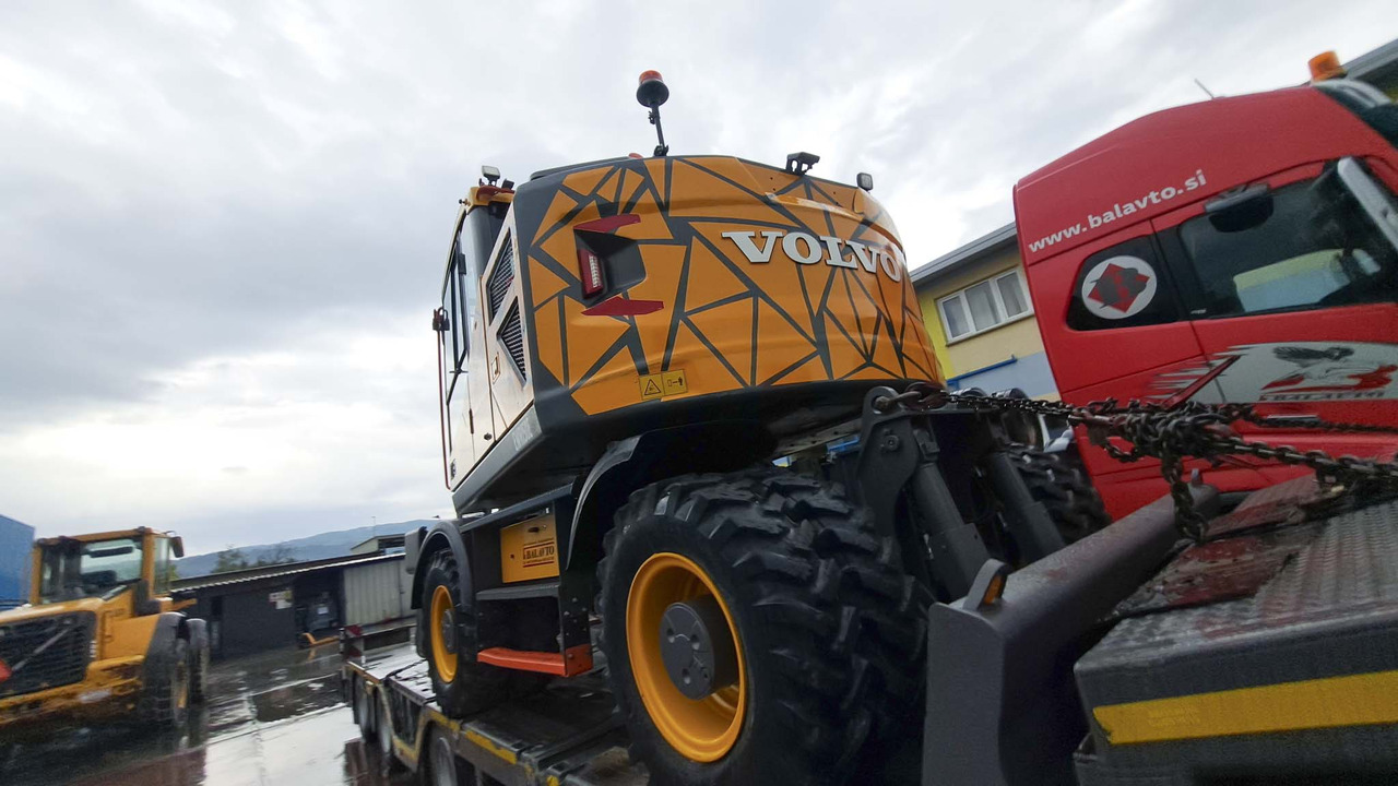 VOLVO EWR150E - Excavadora de ruedas: foto 4 VOLVO EWR150E - Excavadora de ruedas: foto 4