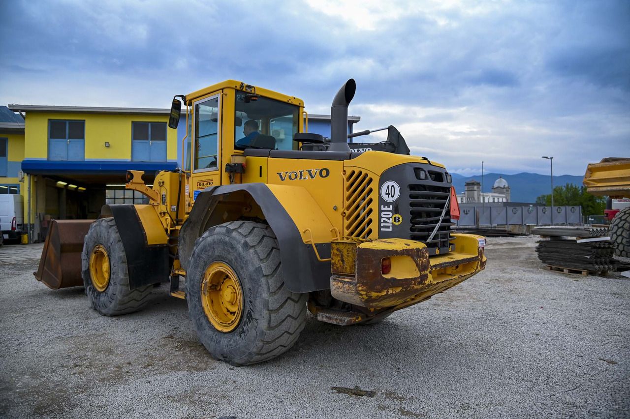 VOLVO L120E - Cargadora de ruedas: foto 4 VOLVO L120E - Cargadora de ruedas: foto 4