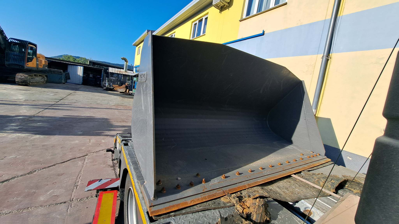 Volvo 2500 mm for 12-15 ton wheel loaders - Cazo cargador para Cargadora de ruedas: foto 1 Volvo 2500 mm for 12-15 ton wheel loaders - Cazo cargador para Cargadora de ruedas: foto 1