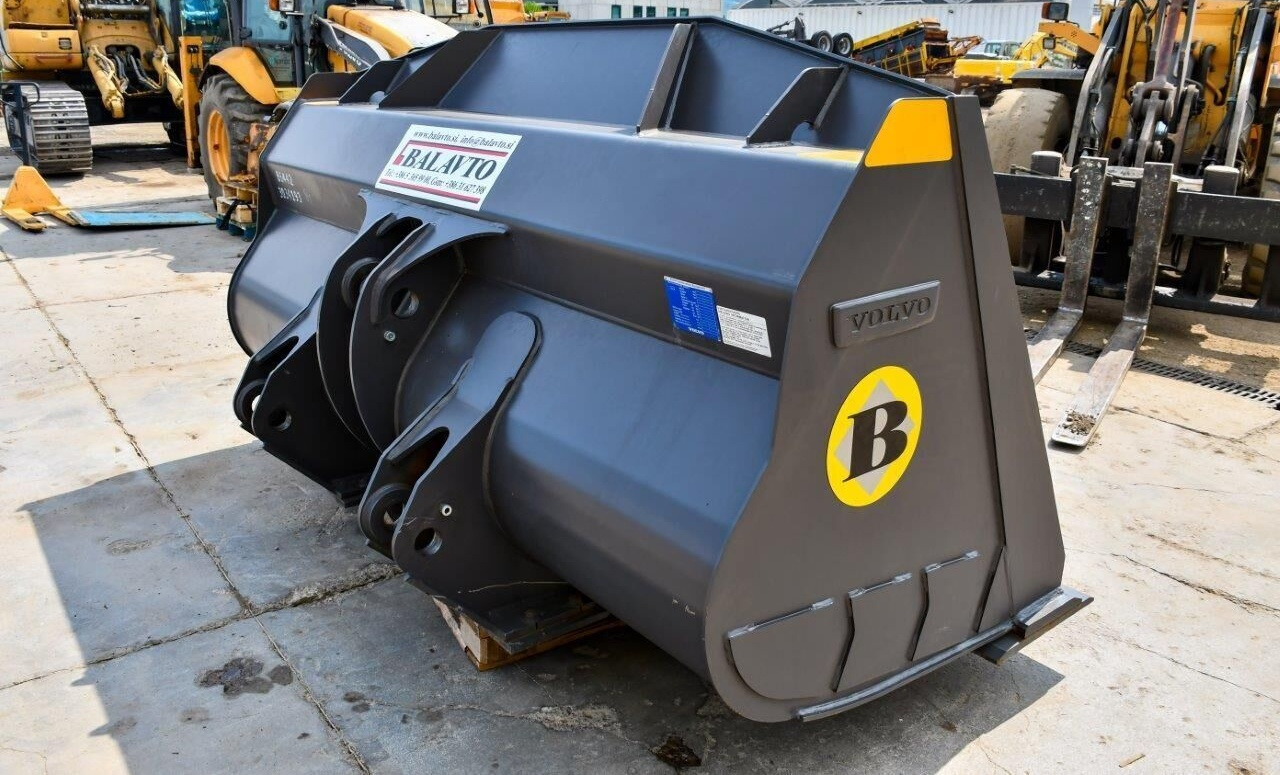 Volvo loader bucket 2800 mm for Volvo wheel loaders - Cazo cargador: foto 3 Volvo loader bucket 2800 mm for Volvo wheel loaders - Cazo cargador: foto 3