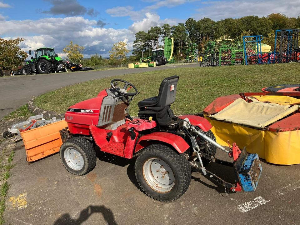 Kommunaltraktor Honda H5518 Schneeschild Winterdienst - Tractor municipal: foto 2 Kommunaltraktor Honda H5518 Schneeschild Winterdienst - Tractor municipal: foto 2