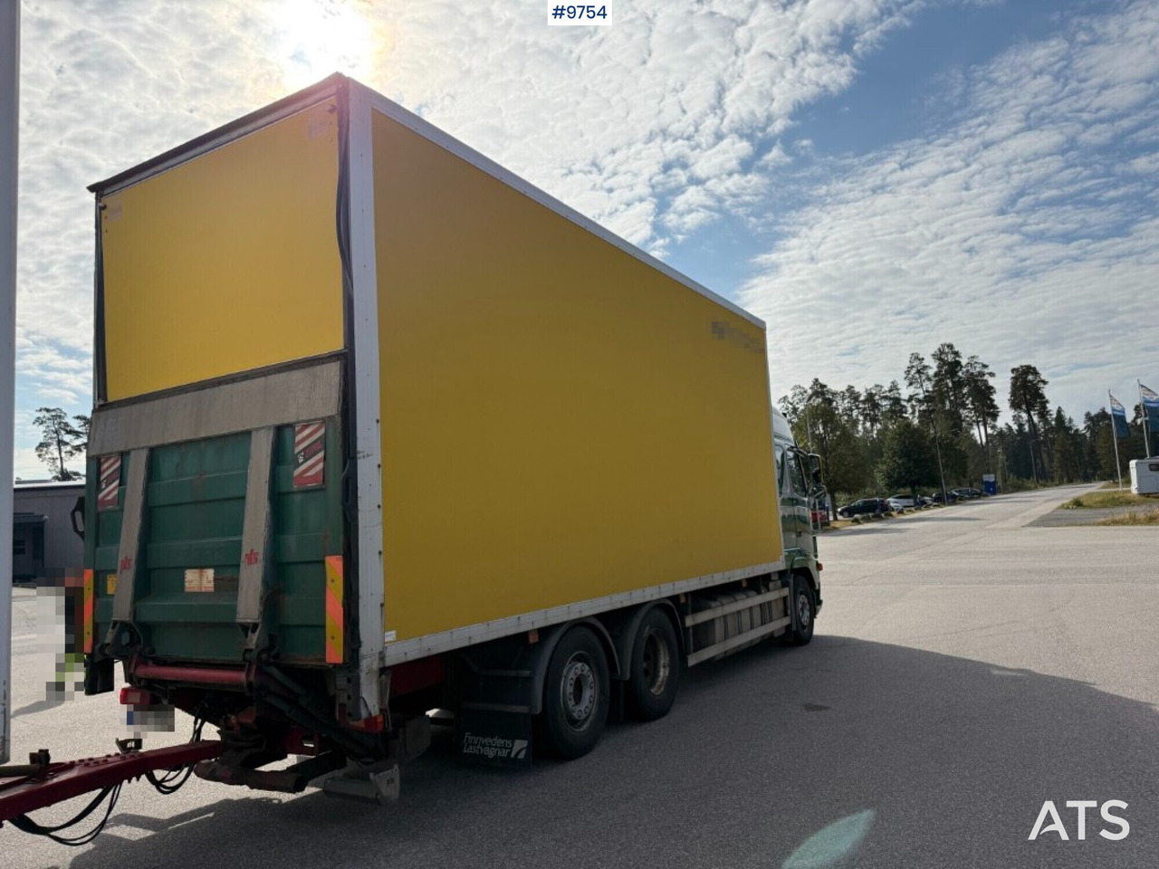 Box Truck Volvo FH 480 with 4-axle Ekeri trailer (VIDEO) - Camión caja cerrada: foto 4 Box Truck Volvo FH 480 with 4-axle Ekeri trailer (VIDEO) - Camión caja cerrada: foto 4
