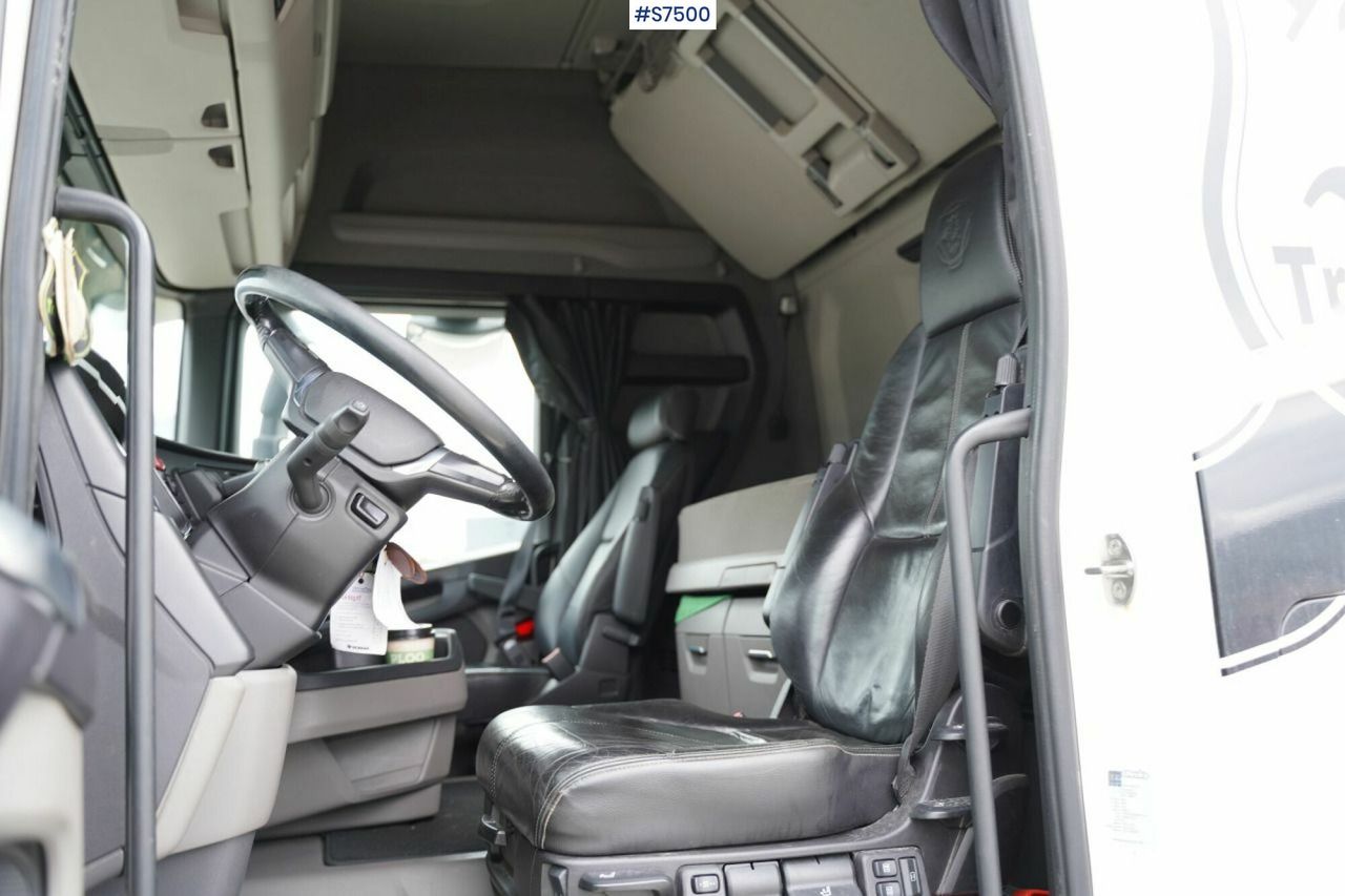 Box truck Scania R580 - Camión lona: foto 5 Box truck Scania R580 - Camión lona: foto 5