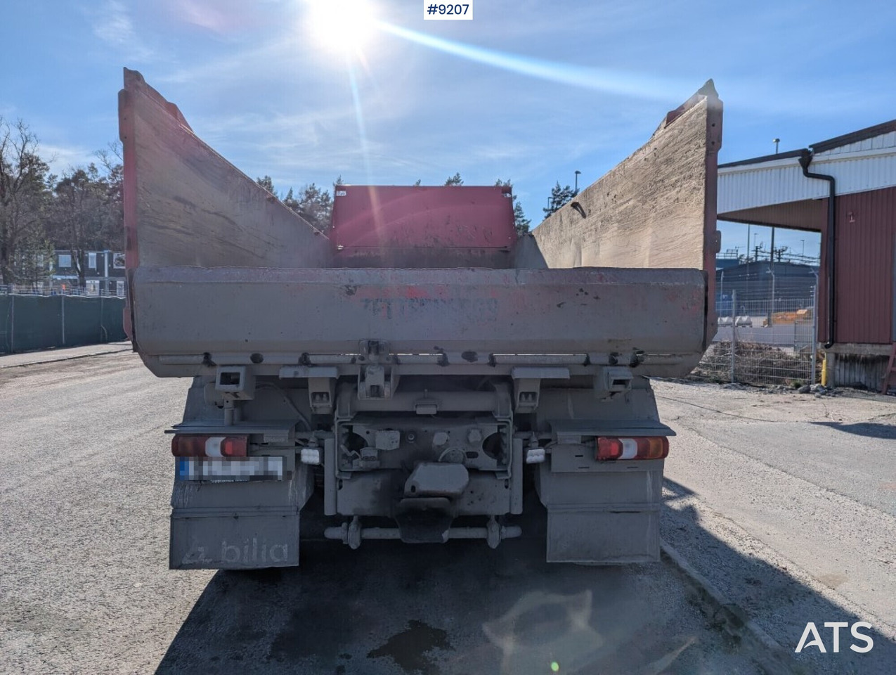 Dump / tipper truck Mercedes Benz Arocs 3253 8X4 - Volquete camión: foto 4 Dump / tipper truck Mercedes Benz Arocs 3253 8X4 - Volquete camión: foto 4