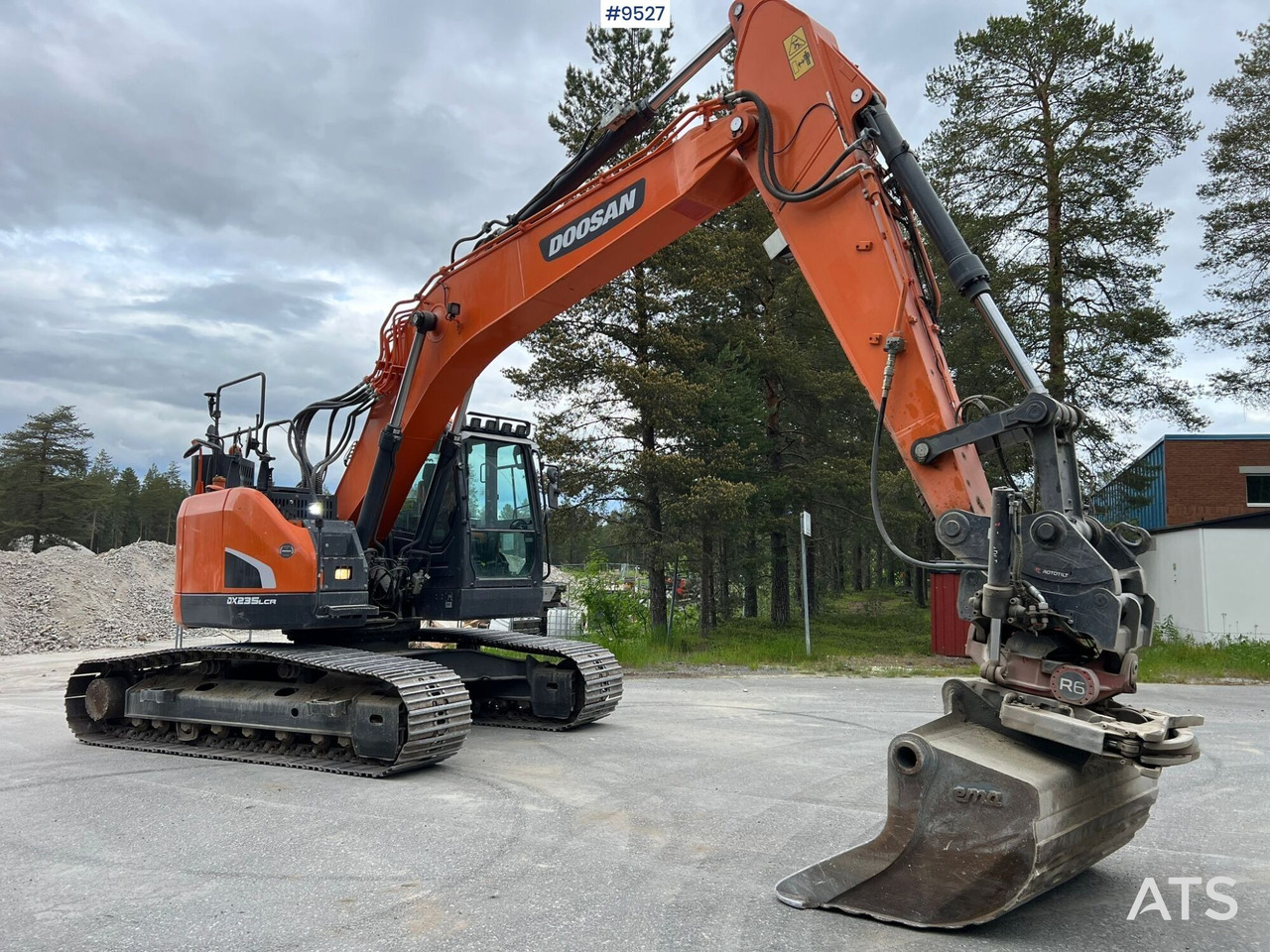 Excavator Doosan DX235 LCR-5 with excavator system (SEE VIDEO) - Excavadora de cadenas: foto 3 Excavator Doosan DX235 LCR-5 with excavator system (SEE VIDEO) - Excavadora de cadenas: foto 3