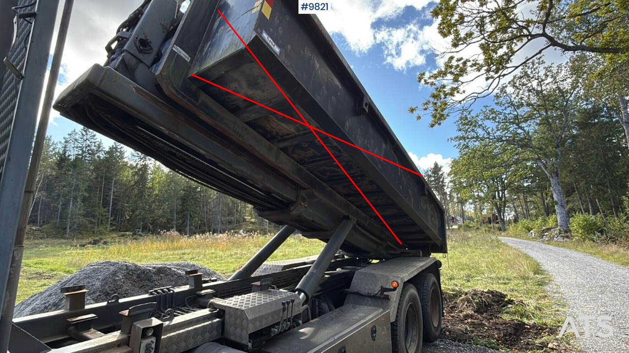 Hooklift Truck P124 360 Rep.object - Multibasculante camión: foto 4 Hooklift Truck P124 360 Rep.object - Multibasculante camión: foto 4