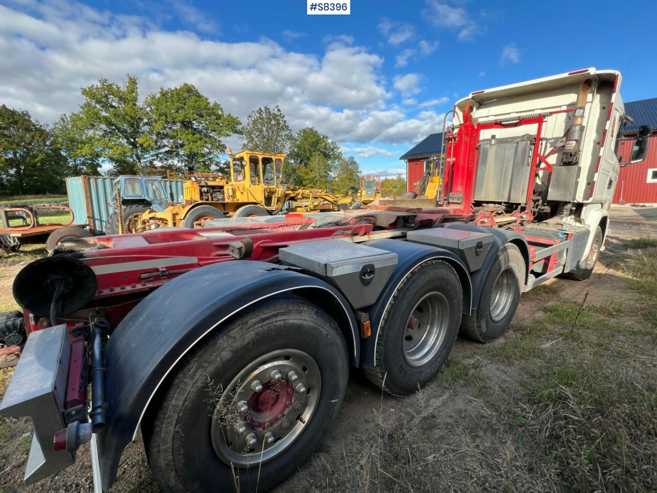 Hooklift truck Scania R580 8X4*4 with Plow and salt equipped - Multibasculante camión: foto 3 Hooklift truck Scania R580 8X4*4 with Plow and salt equipped - Multibasculante camión: foto 3