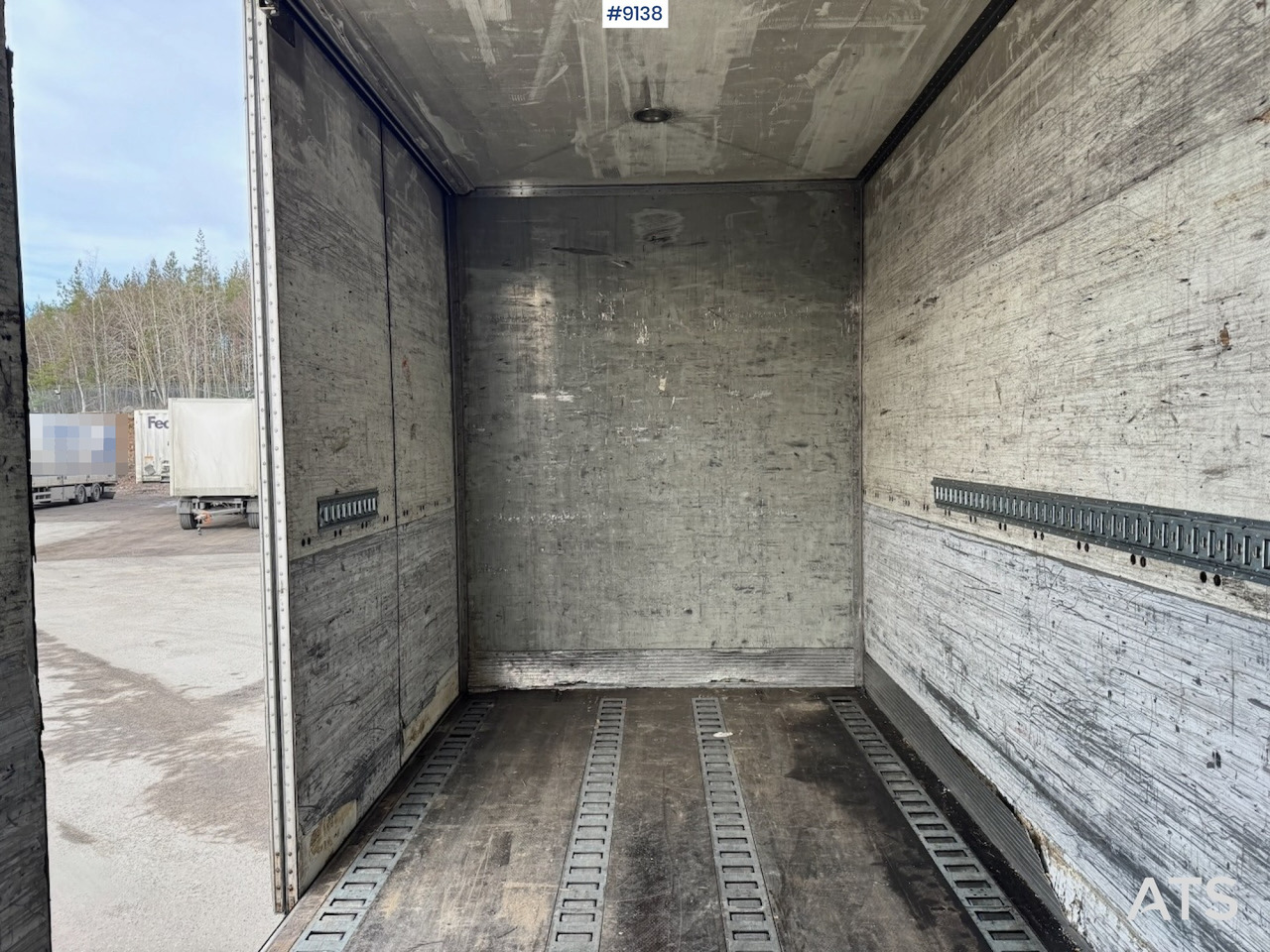 Scania R480/470 6x2 Box Truck with full side opening (VIDEO) - Camión caja cerrada: foto 5 Scania R480/470 6x2 Box Truck with full side opening (VIDEO) - Camión caja cerrada: foto 5