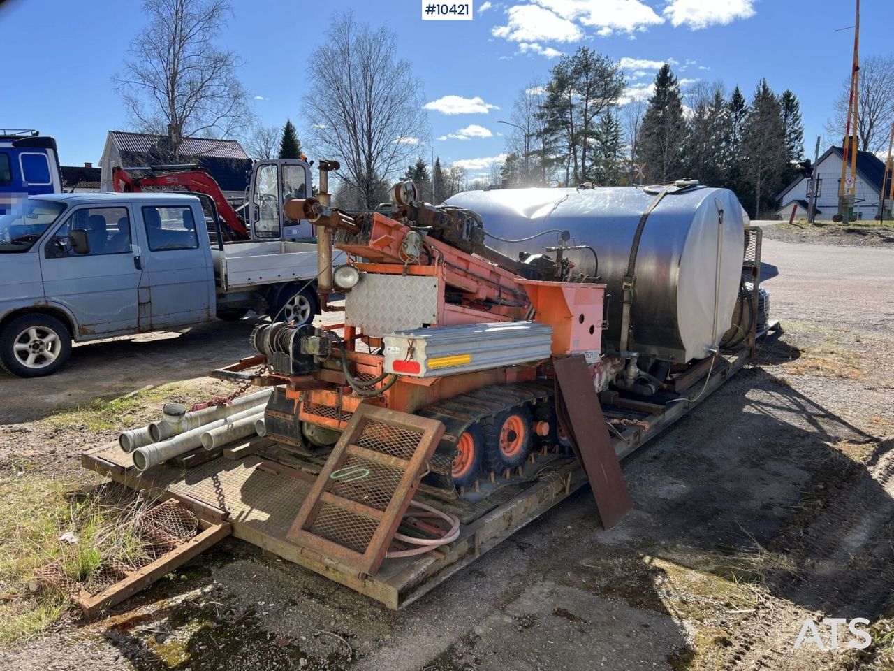 Truck bed with equipment for well flushing/pressurization - Equipo de construcción: foto 1 Truck bed with equipment for well flushing/pressurization - Equipo de construcción: foto 1