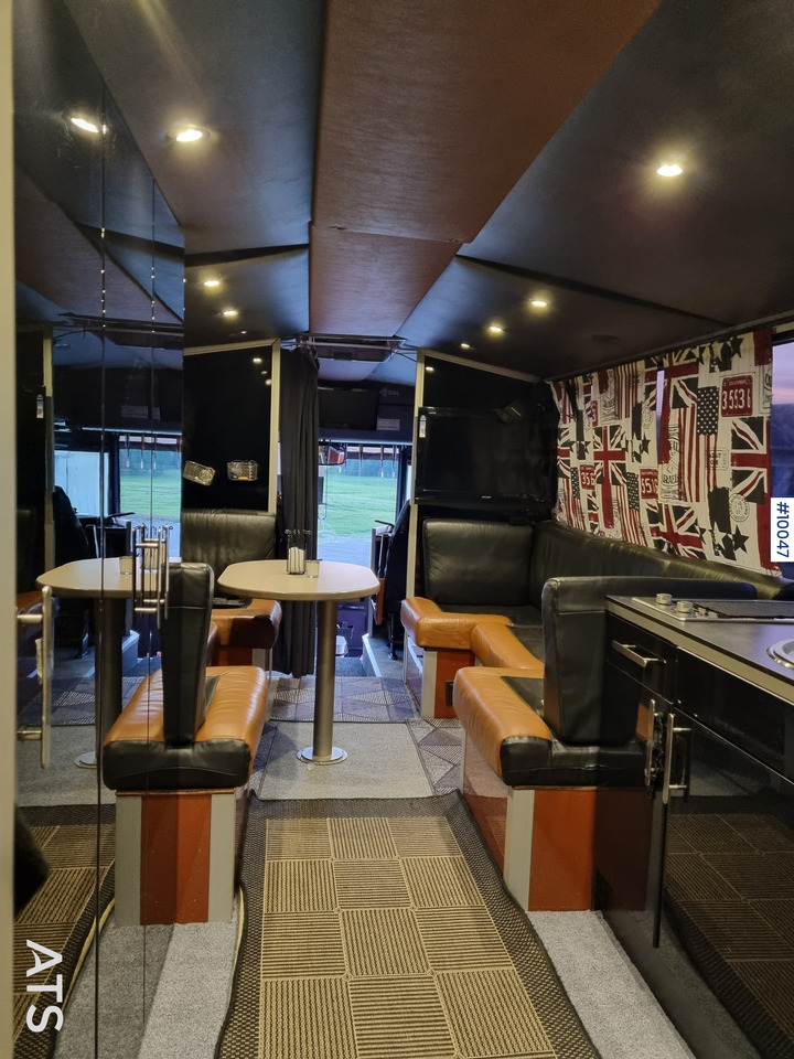 VOLVO B10M-70B Motorhome / Snowmobile bus with rear lift - Cámper: foto 4 VOLVO B10M-70B Motorhome / Snowmobile bus with rear lift - Cámper: foto 4