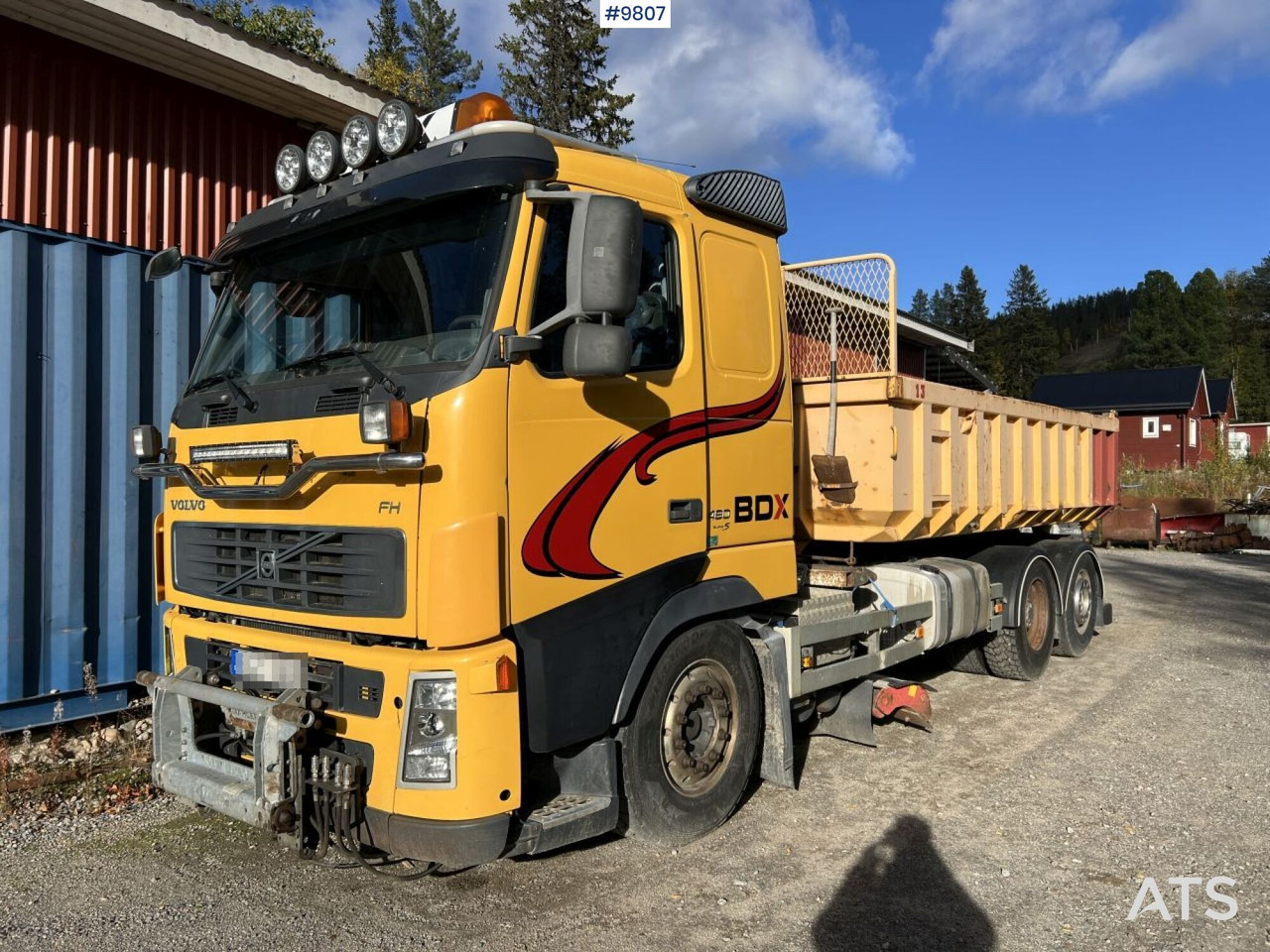 Volvo FH-480 6*2 with LAXO-Quick lock and plow equipment - Volquete camión: foto 2 Volvo FH-480 6*2 with LAXO-Quick lock and plow equipment - Volquete camión: foto 2