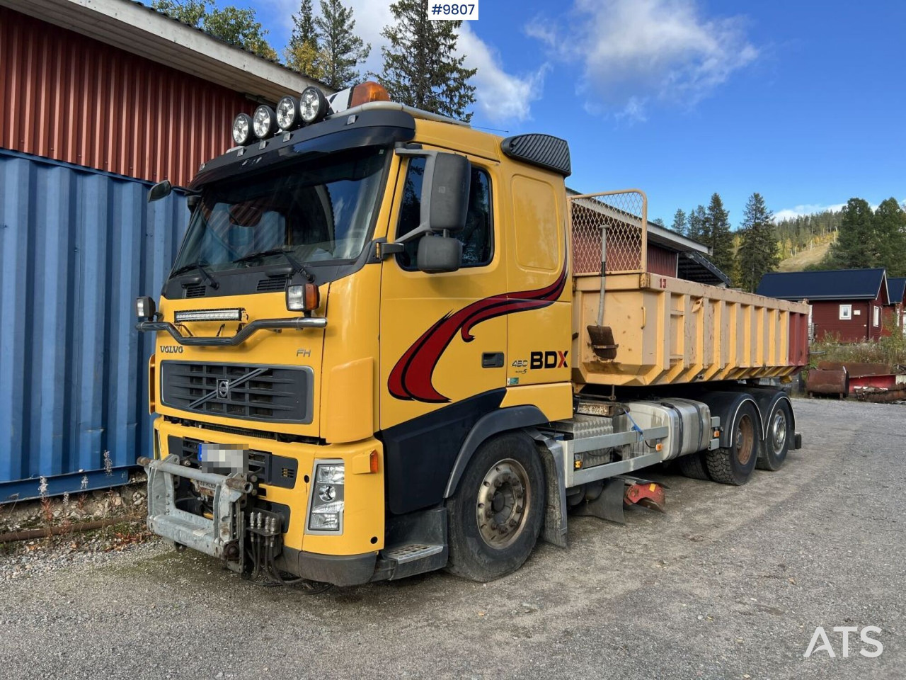 Volvo FH-480 6*2 with LAXO-Quick lock and plow equipment - Volquete camión: foto 1 Volvo FH-480 6*2 with LAXO-Quick lock and plow equipment - Volquete camión: foto 1