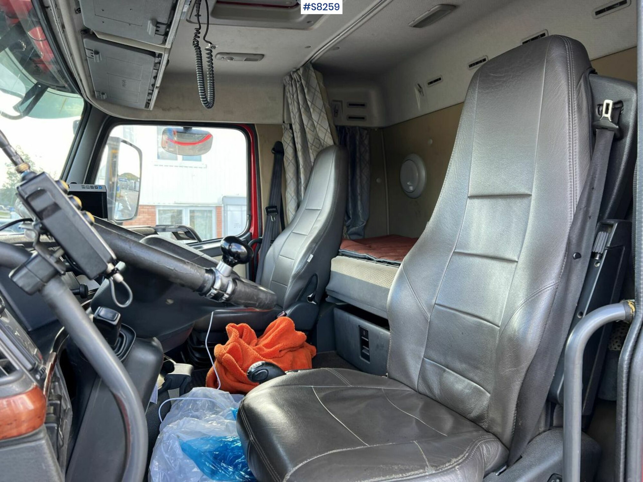 Volvo FH 480 Hook Truck, see video - Multibasculante camión: foto 5 Volvo FH 480 Hook Truck, see video - Multibasculante camión: foto 5