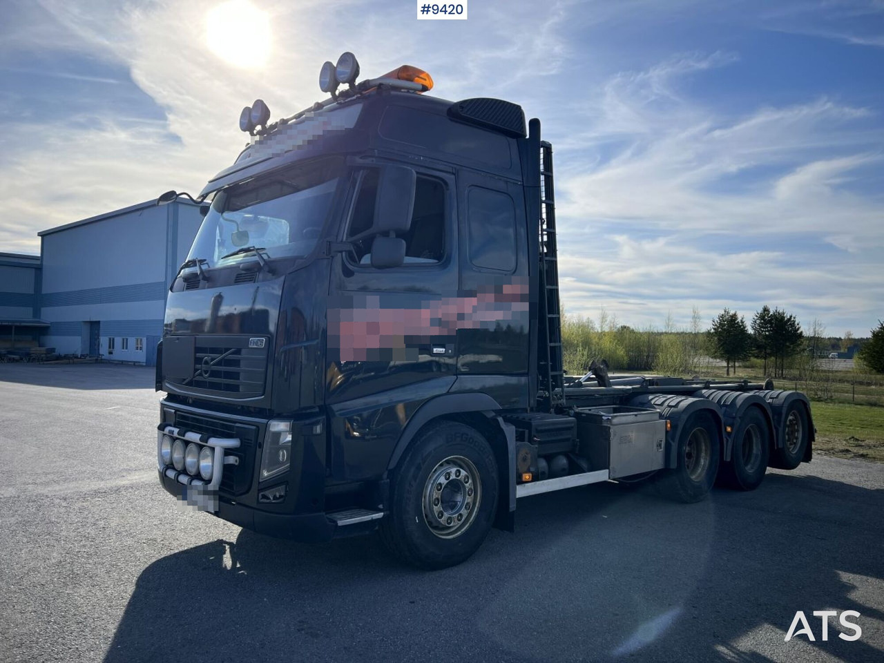 Volvo FH16 8*4 Tridem Hooklift - Multibasculante camión: foto 1 Volvo FH16 8*4 Tridem Hooklift - Multibasculante camión: foto 1