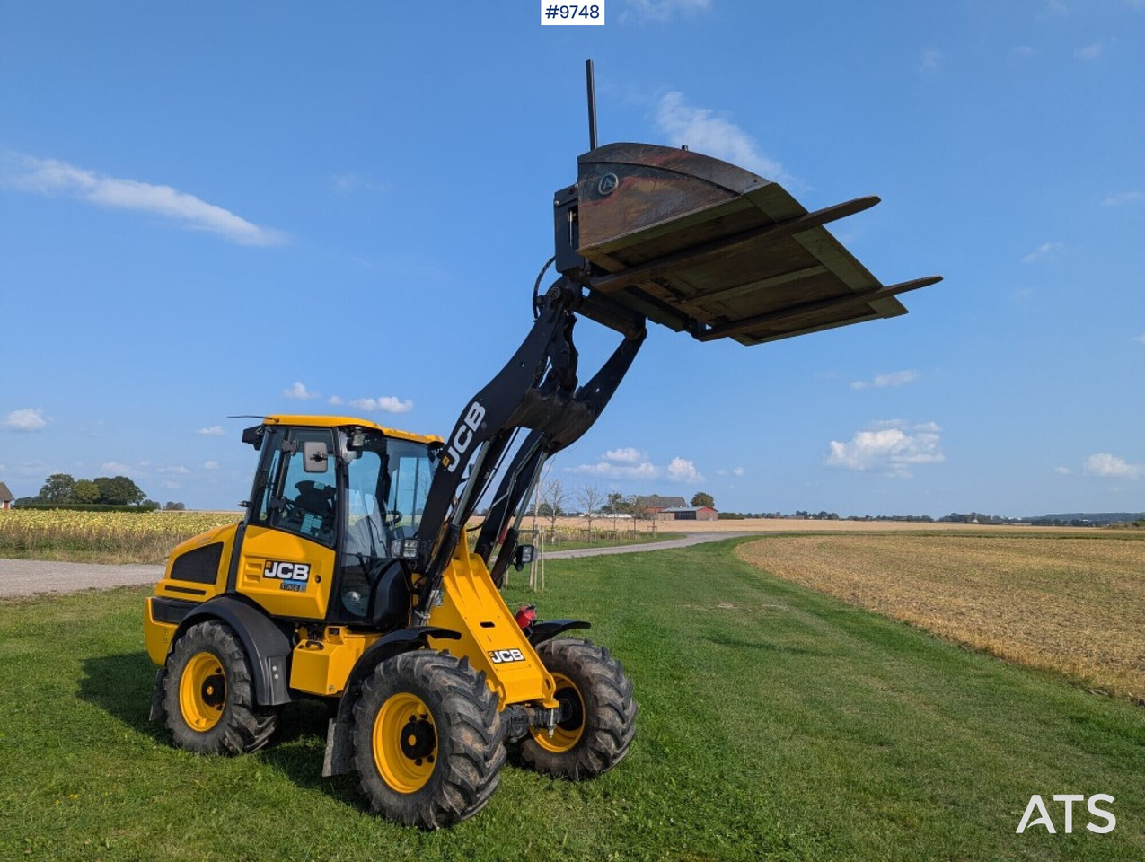Wheel loader JCB 409 Stage V Nordic Edition 40km/h with attachments - Cargadora de ruedas: foto 2 Wheel loader JCB 409 Stage V Nordic Edition 40km/h with attachments - Cargadora de ruedas: foto 2
