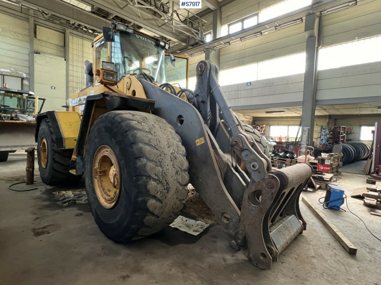 Wheel loader, Volvo L220 D - Cargadora de ruedas: foto 1 Wheel loader, Volvo L220 D - Cargadora de ruedas: foto 1