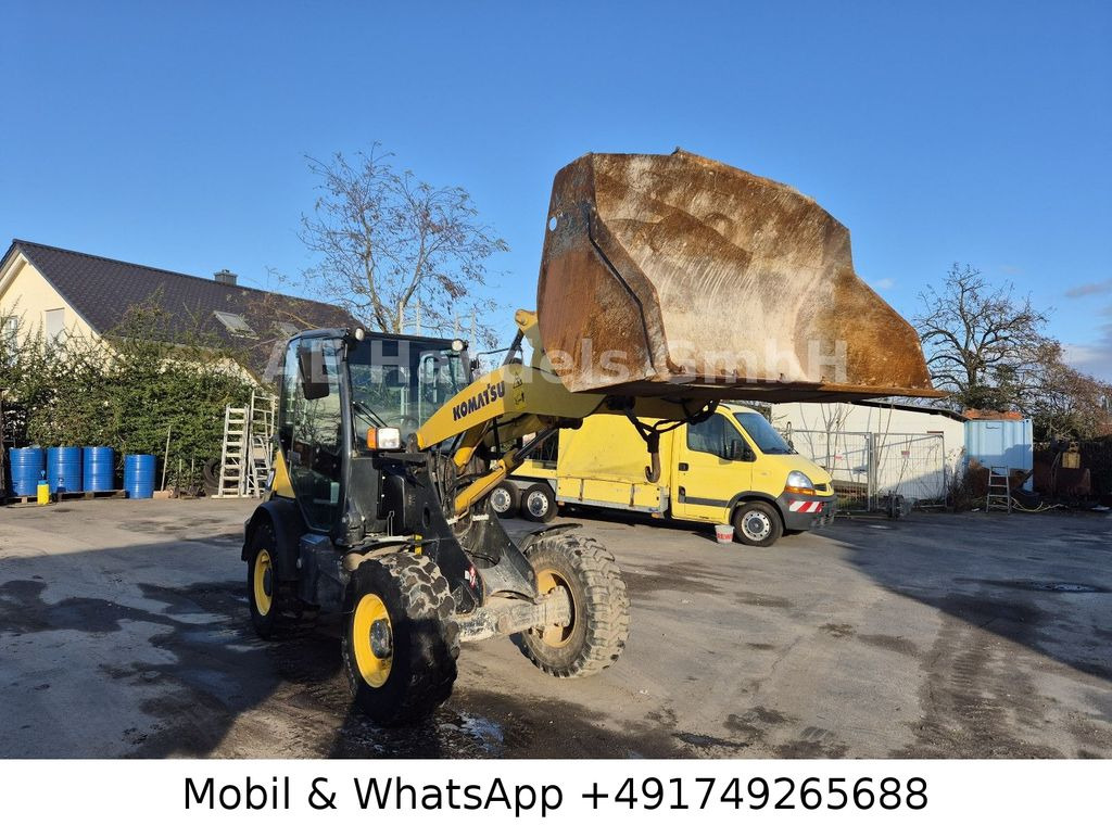 Komatsu WA70-7 *Schaufel-1,5m³/Gabel/Schnellwechsler Komatsu WA70-7 *Schaufel-1,5m³/Gabel/Schnellwechsler - Cargadora de ruedas: foto 2 Komatsu WA70-7 *Schaufel-1,5m³/Gabel/Schnellwechsler Komatsu WA70-7 *Schaufel-1,5m³/Gabel/Schnellwechsler - Cargadora de ruedas: foto 2