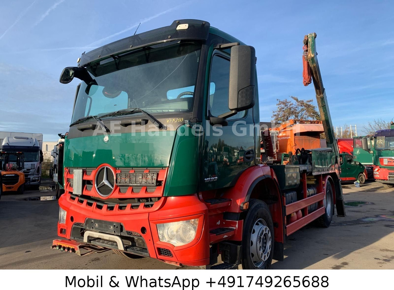 Mercedes-Benz Arocs 4 1833 ClassicSpace Meiller AK 12.T *Funk - Volquete camión: foto 1 Mercedes-Benz Arocs 4 1833 ClassicSpace Meiller AK 12.T *Funk - Volquete camión: foto 1