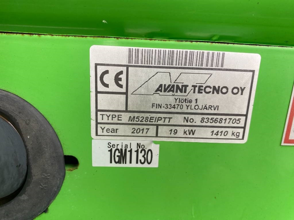 Cargadora articulada Avant M 528 EIPTT /Certificat CE endommagée: foto 10