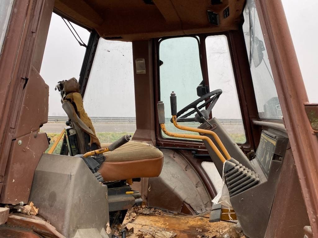 Retroexcavadora Case 580K-TURBO/EXTENDAHOE endommagée: foto 44 Retroexcavadora Case 580K-TURBO/EXTENDAHOE endommagée: foto 44