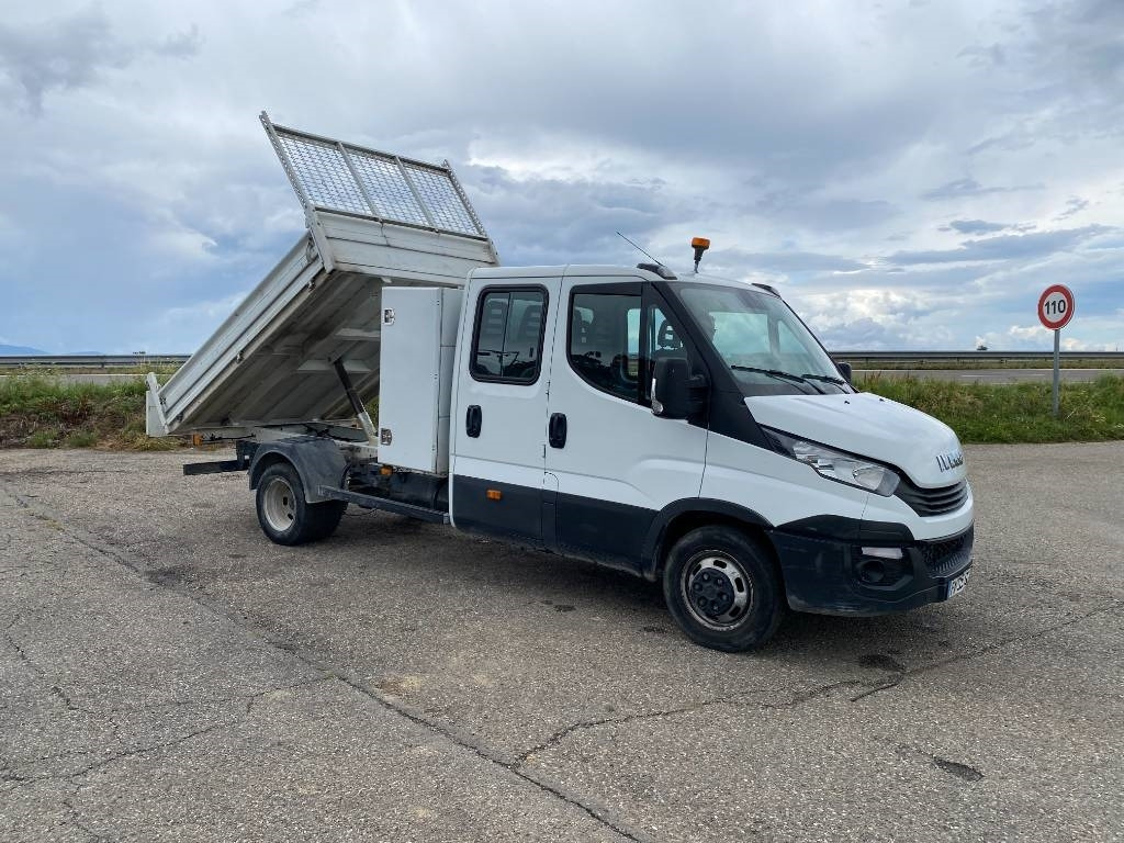 Iveco DAILY 35-140 C14 2.3D/140 / JPM VULCAIN endommagé - Volquete furgoneta, Furgoneta combi: foto 5 Iveco DAILY 35-140 C14 2.3D/140 / JPM VULCAIN endommagé - Volquete furgoneta, Furgoneta combi: foto 5